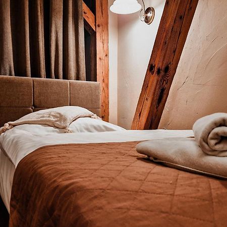 Hotel Zamkowy Mlyn กราปโกวิตเซ ภายนอก รูปภาพ